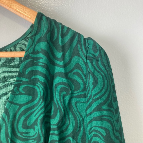 H&M Green Crêpe Midi Dress Long Puffy Sleeves Ruched Slit Skirt Size XXL BNWT - Picture 6 of 11